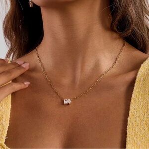 New 18k plated gold Elegant Gold Necklace with Crystal Pendant